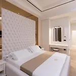 Hotel King & Queen Boutique *