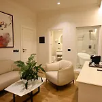 Hotel King & Queen Boutique