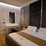 King & Queen Boutique Hotel Fier