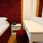 King & Queen Boutique Hotel