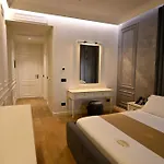 Hotel King & Queen Boutique