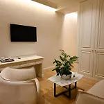King & Queen Boutique Hotel