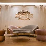 King & Queen Boutique Fier
