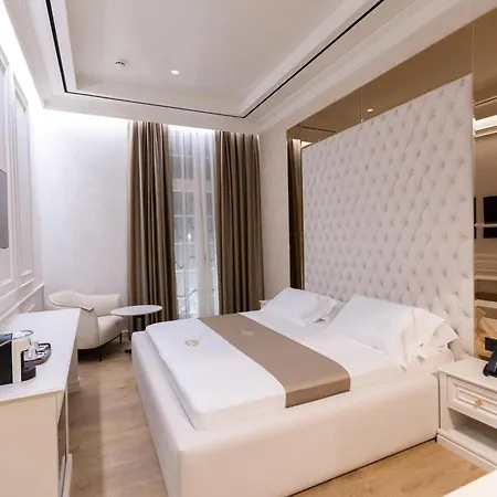 King & Queen Boutique فيير