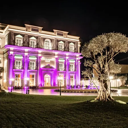 Hotel King & Queen Boutique *