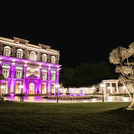 King & Queen Boutique Hotel *