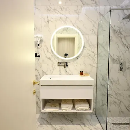 King & Queen Boutique * فيير