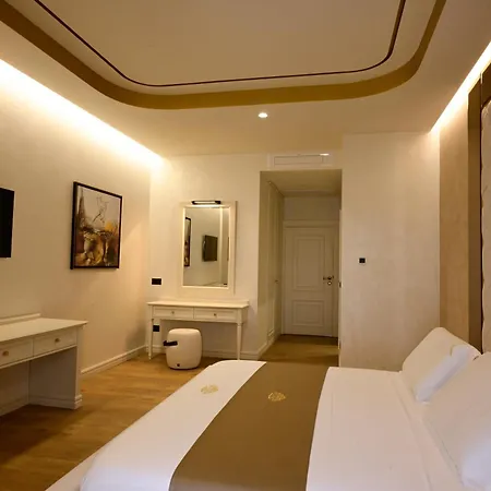 King & Queen Boutique