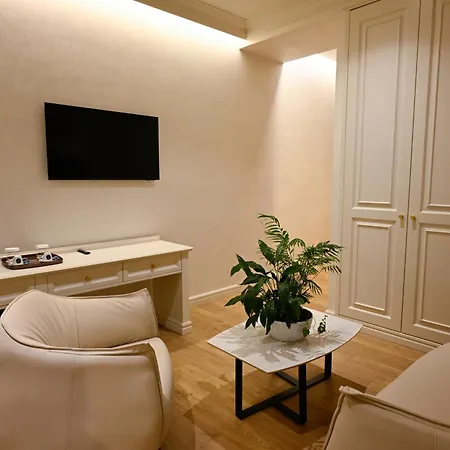 King & Queen Boutique Hotel
